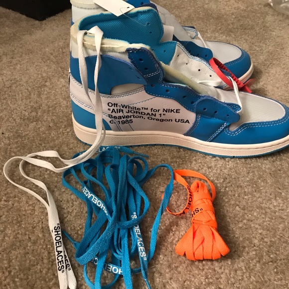 Athletic_Shoes